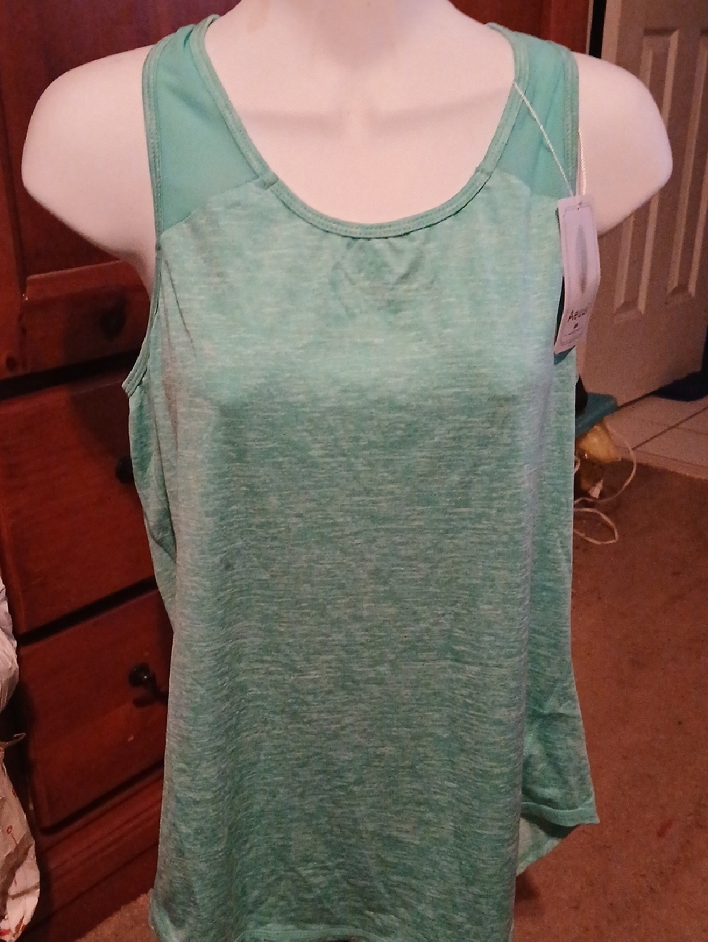 Light Green Women's Racerback Tank Top - Breathable Activewear
